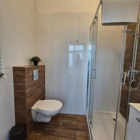 Five Piotrkowska 28 מלון דירות *