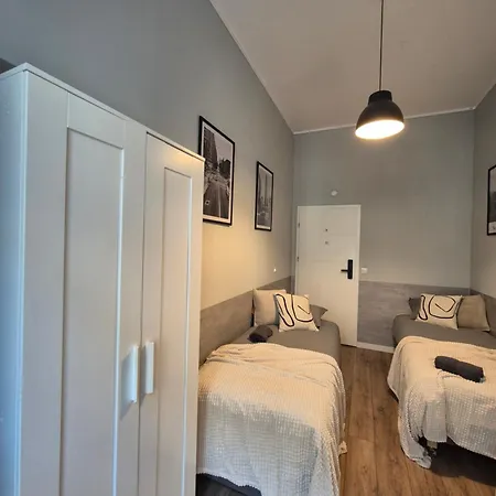 Five Piotrkowska 28 מלון דירות לודז'