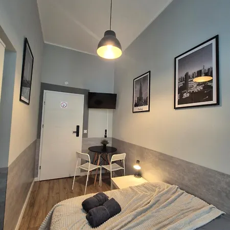 Hotel apartamentowy Five Piotrkowska 28 *