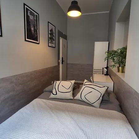 Five Piotrkowska 28 * לודז'