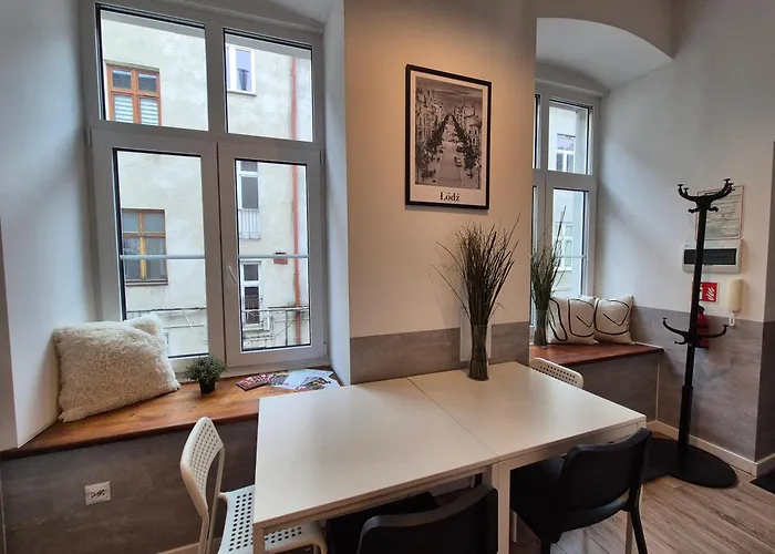 Five Piotrkowska 28 Apart-hotel *